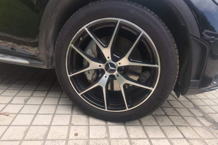 Used Mercedes-Benz GLC Coupe AMG 2020 AMG GLC 43 4MATIC Coupe SUV Right Front Wheel Hub