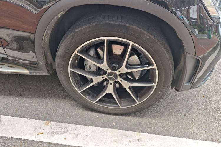 Used Mercedes-Benz GLC Coupe AMG 2020 AMG GLC 43 4MATIC Coupe SUV Right Front Wheel Hub