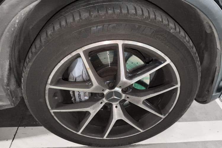 Used Mercedes-Benz GLC Coupe AMG 2020 AMG GLC 43 4MATIC Coupe SUV Right Front Wheel Hub