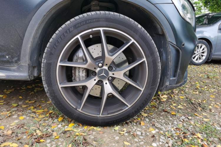 Used Mercedes-Benz GLC Coupe AMG 2020 AMG GLC 43 4MATIC Coupe SUV Right Front Wheel Hub