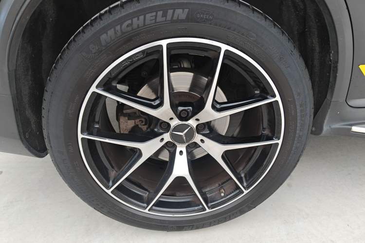 Used Mercedes-Benz GLC Coupe AMG 2020 AMG GLC 43 4MATIC Coupe SUV Right Rear Wheel Hub