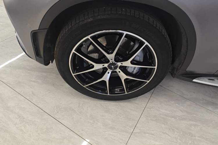 Used Mercedes-Benz GLC Coupe AMG 2020 AMG GLC 43 4MATIC Coupe SUV Left Front Wheel Hub