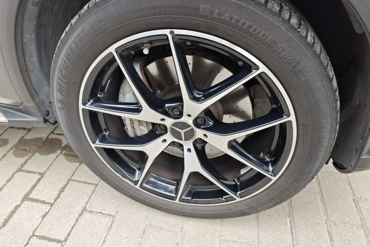 Used Mercedes-Benz GLC Coupe AMG 2020 AMG GLC 43 4MATIC Coupe SUV Right Front Wheel Hub