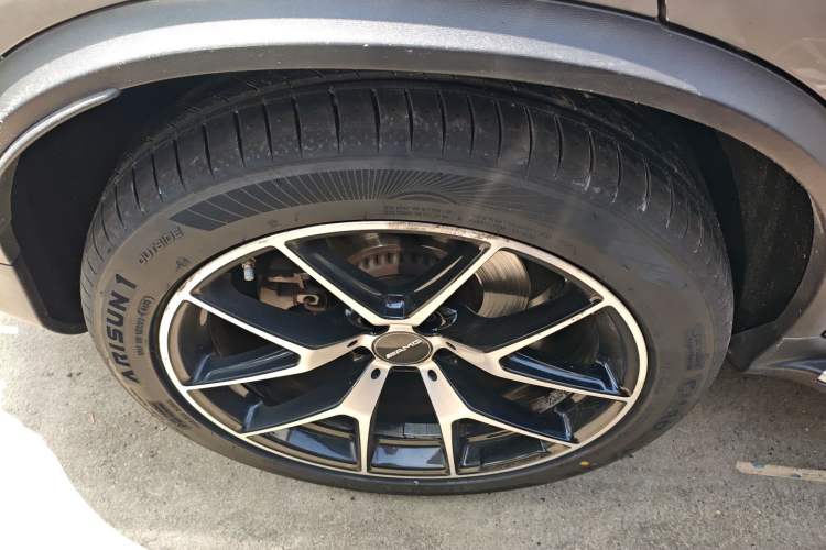 Used Mercedes-Benz GLC Coupe AMG 2020 AMG GLC 43 4MATIC Coupe SUV Right Rear Wheel Hub