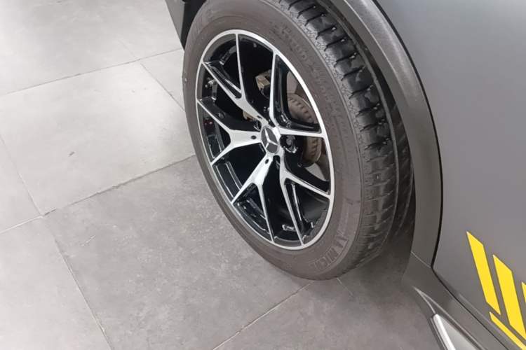 Used Mercedes-Benz GLC Coupe AMG 2020 AMG GLC 43 4MATIC Coupe SUV Right Rear Wheel Hub