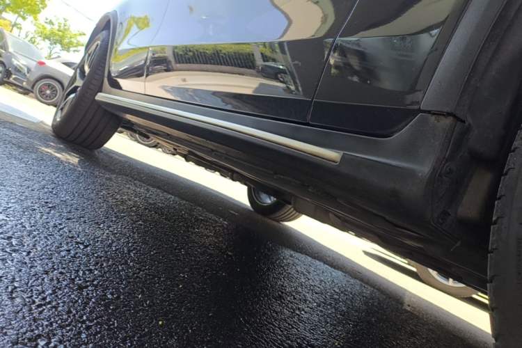 Used Mercedes-Benz GLC Coupe AMG 2020 AMG GLC 43 4MATIC Coupe SUV Right Side Sill