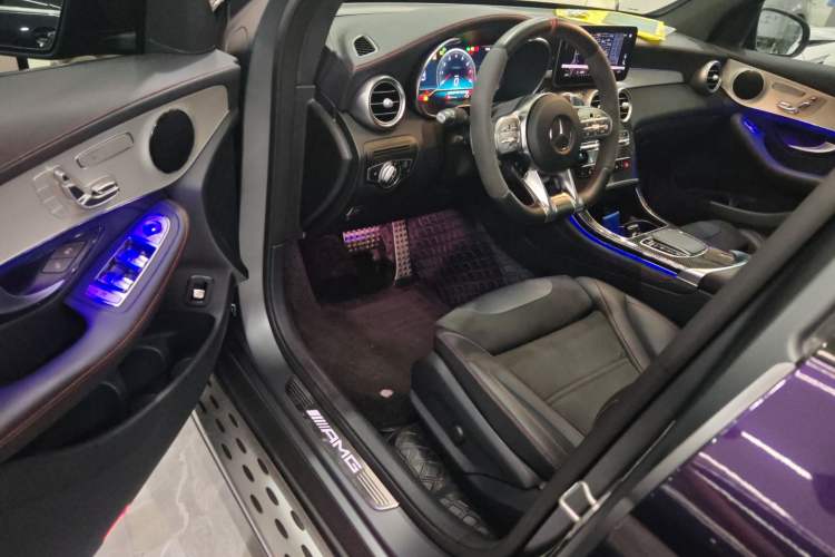 Used Mercedes-Benz GLC Coupe AMG 2020 AMG GLC 43 4MATIC Coupe SUV Interior 3
