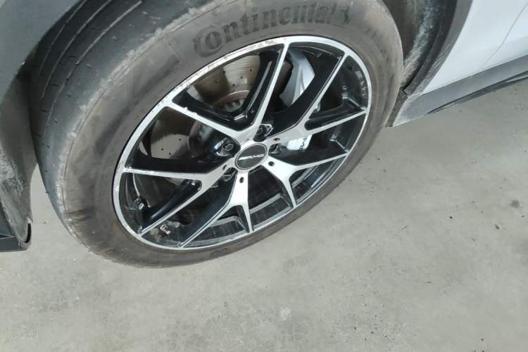 Used Mercedes-Benz GLC Coupe AMG 2020 AMG GLC 43 4MATIC Coupe SUV Left Front Wheel Hub