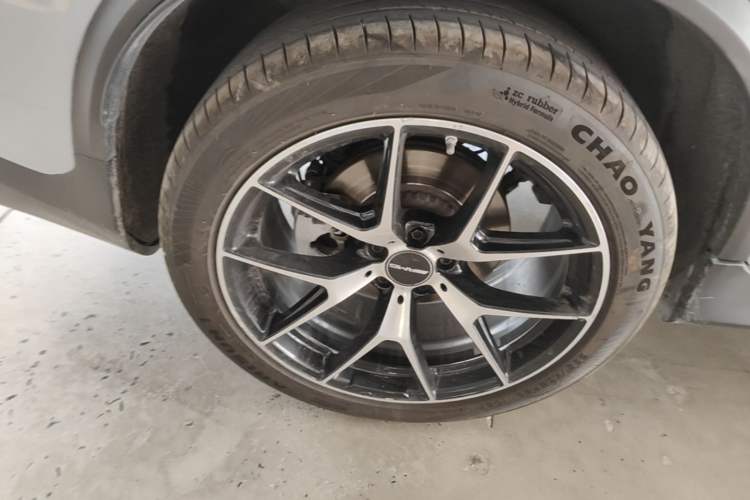 Used Mercedes-Benz GLC Coupe AMG 2020 AMG GLC 43 4MATIC Coupe SUV Right Rear Wheel Hub
