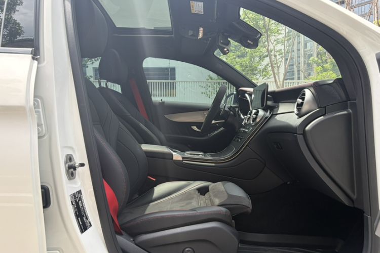 Used Mercedes-Benz GLC Coupe AMG 2020 AMG GLC 43 4MATIC Coupe SUV Interior 11