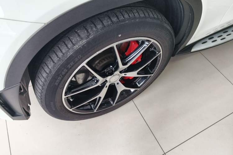 Used Mercedes-Benz GLC Coupe AMG 2020 AMG GLC 43 4MATIC Coupe SUV Left Front Wheel Hub