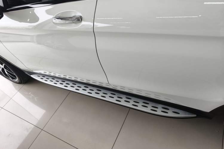 Used Mercedes-Benz GLC Coupe AMG 2020 AMG GLC 43 4MATIC Coupe SUV Left Side Sill