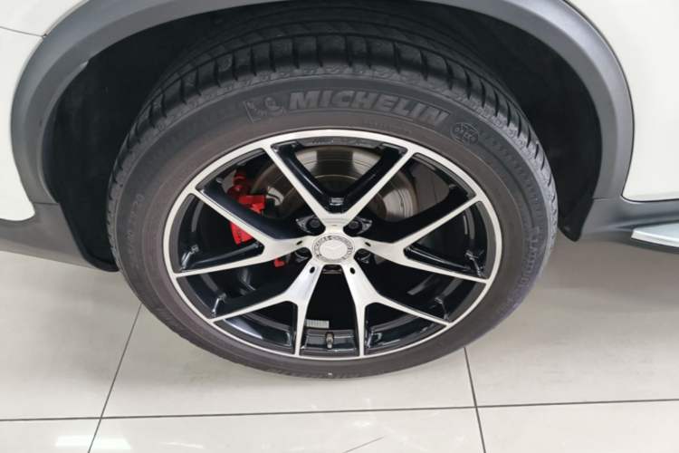 Used Mercedes-Benz GLC Coupe AMG 2020 AMG GLC 43 4MATIC Coupe SUV Right Rear Wheel Hub