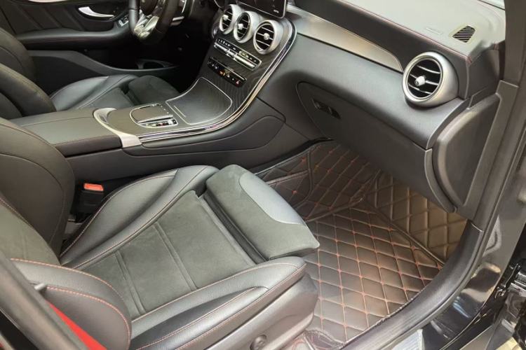 Used Mercedes-Benz GLC Coupe AMG 2022 AMG GLC 43 4MATIC Coupe SUV Interior 1