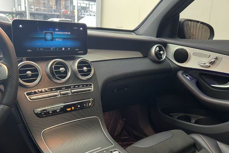 Used Mercedes-Benz GLC Coupe AMG 2022 AMG GLC 43 4MATIC Coupe SUV Interior 11