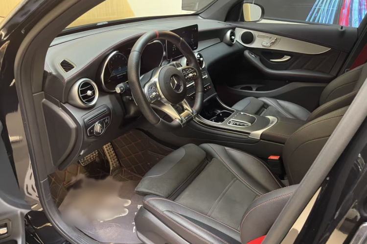 Used Mercedes-Benz GLC Coupe AMG 2022 AMG GLC 43 4MATIC Coupe SUV Interior 2