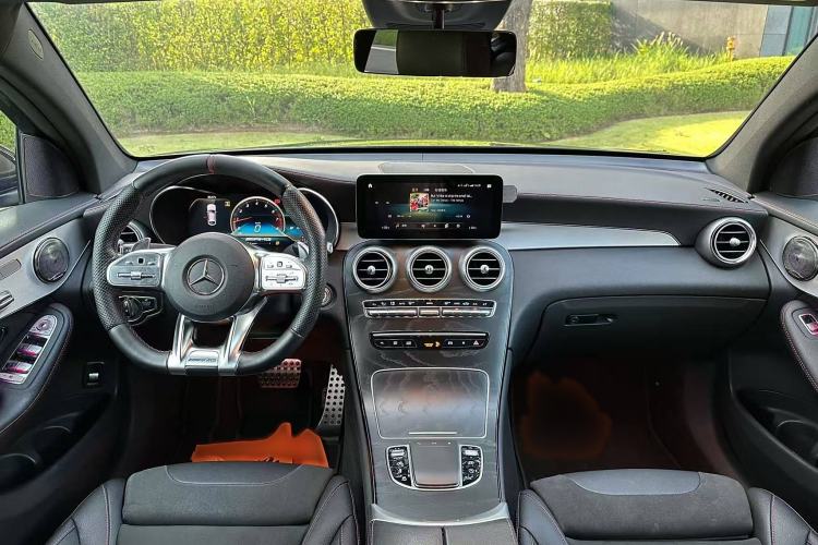 Used Mercedes-Benz GLC Coupe AMG 2022 AMG GLC 43 4MATIC Coupe SUV Interior 2