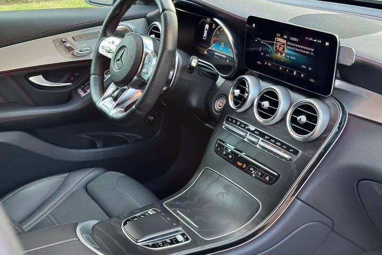 Used Mercedes-Benz GLC Coupe AMG 2022 AMG GLC 43 4MATIC Coupe SUV Interior 4