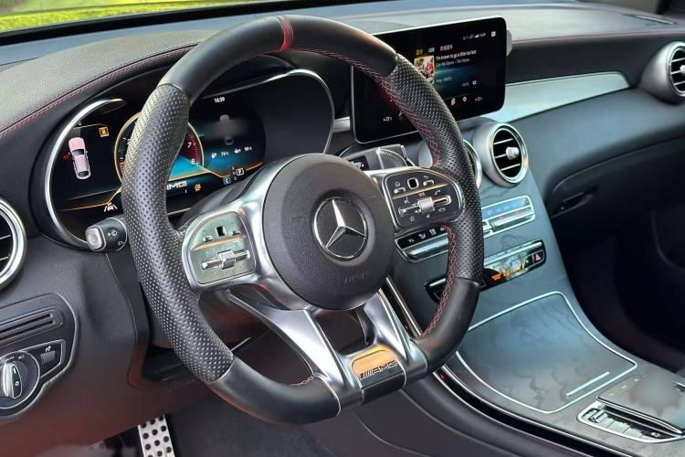 Used Mercedes-Benz GLC Coupe AMG 2022 AMG GLC 43 4MATIC Coupe SUV Interior 6