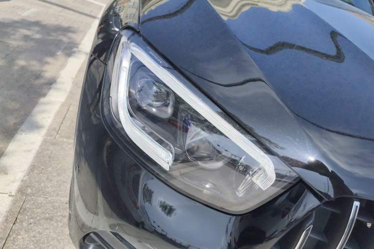 Used Mercedes-Benz GLC Coupe AMG 2022 AMG GLC 43 4MATIC Coupe SUV Right Front Headlight