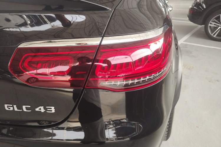 Used Mercedes-Benz GLC Coupe AMG 2022 AMG GLC 43 4MATIC Coupe SUV Right Rear Taillight