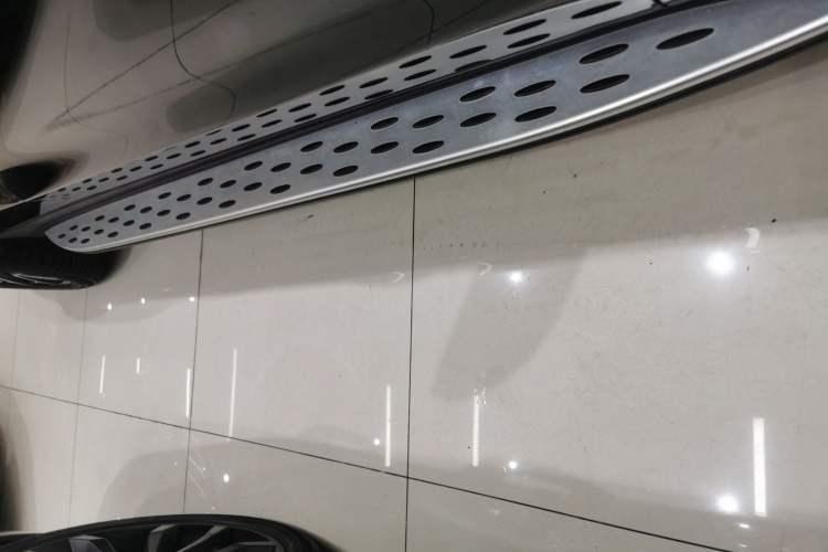 Used Mercedes-Benz GLC Coupe AMG 2022 AMG GLC 43 4MATIC Coupe SUV Right Side Sill