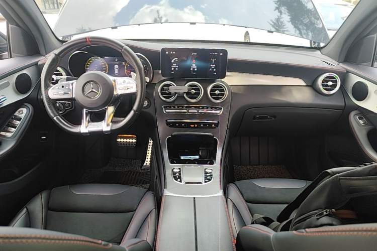 Used Mercedes-Benz GLC Coupe AMG 2022 AMG GLC 43 4MATIC Coupe SUV Center Console