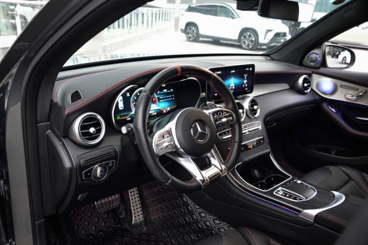 Used Mercedes-Benz GLC Coupe AMG 2022 AMG GLC 43 4MATIC Coupe SUV Interior 4
