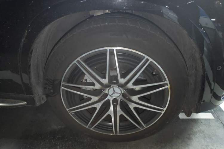 Used Mercedes-Benz GLC Coupe AMG 2024 AMG GLC 43 4MATIC Coupe SUV Right Front Wheel Hub
