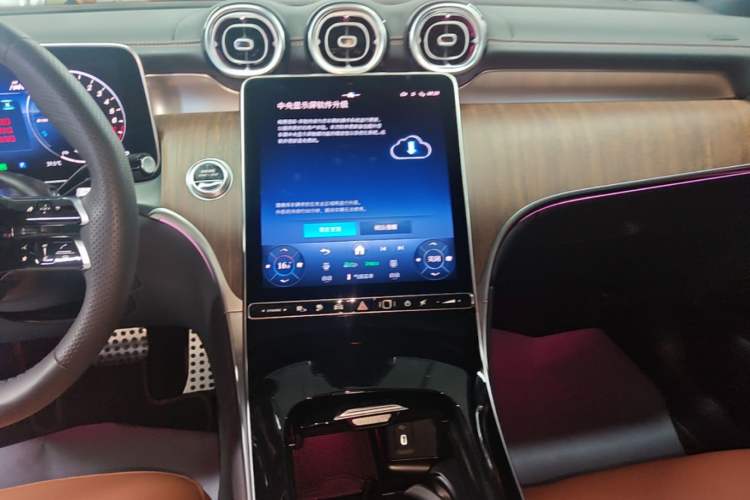 Used Mercedes-Benz GLC New Energy 2025 350 e L 4MATIC Collector's Edition Audio And AC Panel