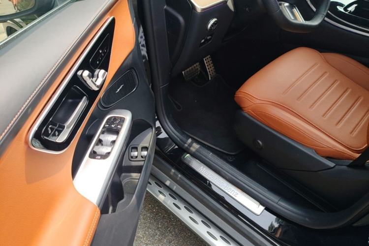 Used Mercedes-Benz GLC New Energy 2025 350 e L 4MATIC Collector's Edition Driver Seat