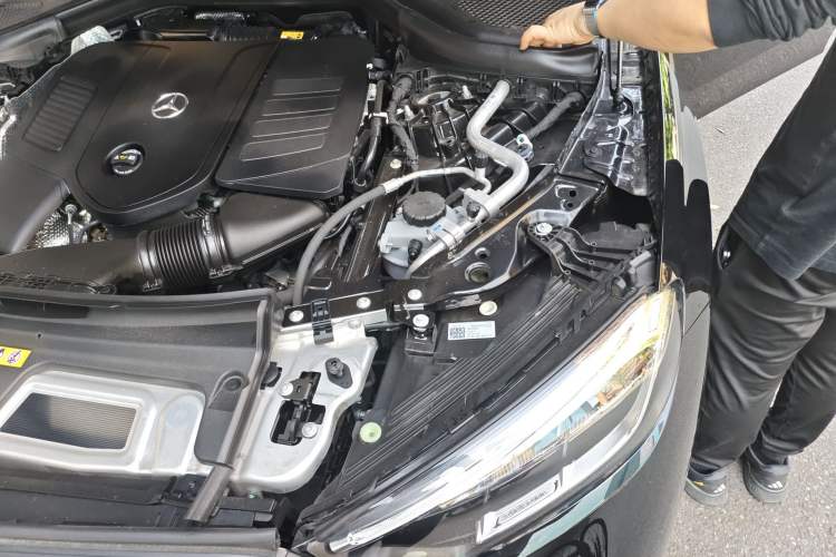 Used Mercedes-Benz GLC New Energy 2025 350 e L 4MATIC Collector's Edition Engine Bay Left