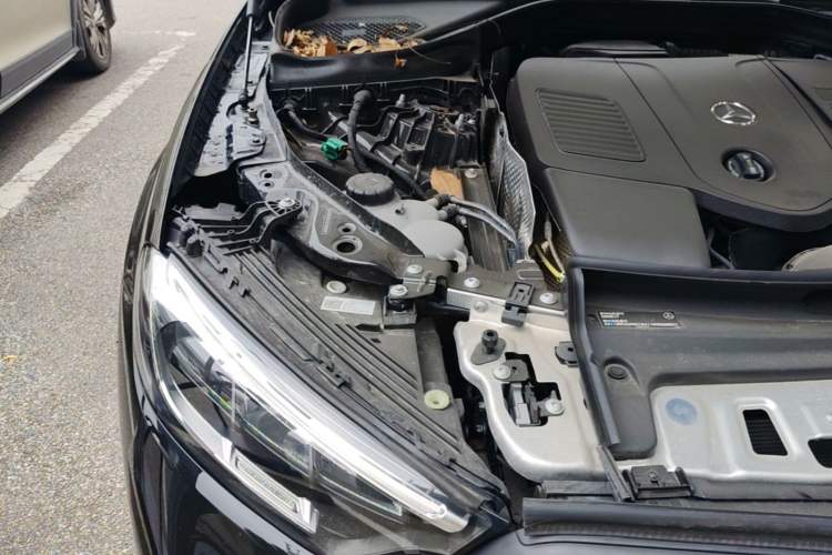 Used Mercedes-Benz GLC New Energy 2025 350 e L 4MATIC Collector's Edition Engine Bay Right