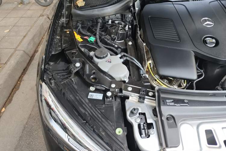 Used Mercedes-Benz GLC New Energy 2025 350 e L 4MATIC Collector's Edition Engine Bay Right