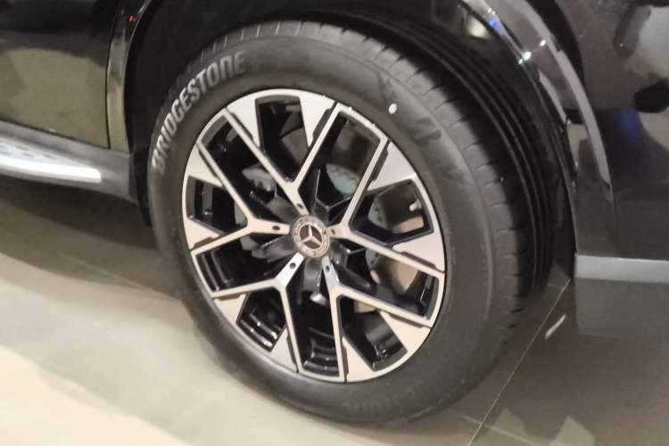 Used Mercedes-Benz GLC New Energy 2025 350 e L 4MATIC Collector's Edition Exterior 5