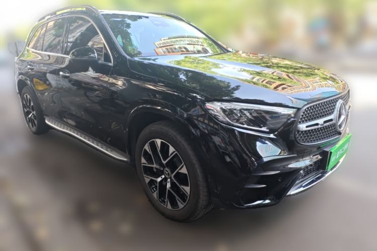 Used Mercedes-Benz GLC New Energy 2025 350 e L 4MATIC Collector's Edition Front Right 45 Deg