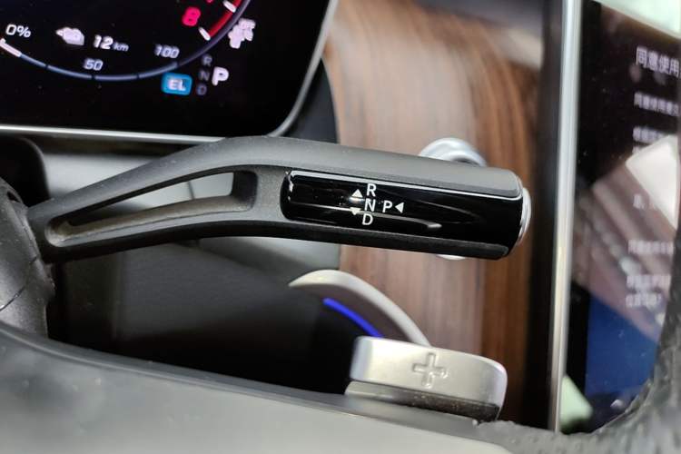 Used Mercedes-Benz GLC New Energy 2025 350 e L 4MATIC Collector's Edition Gear Lever
