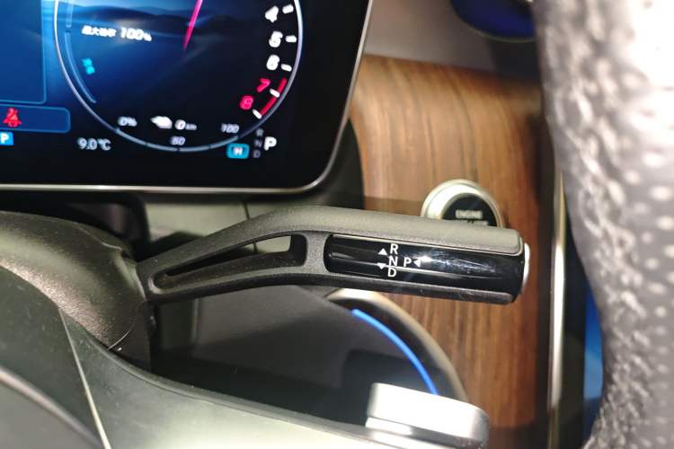 Used Mercedes-Benz GLC New Energy 2025 350 e L 4MATIC Collector's Edition Gear Lever