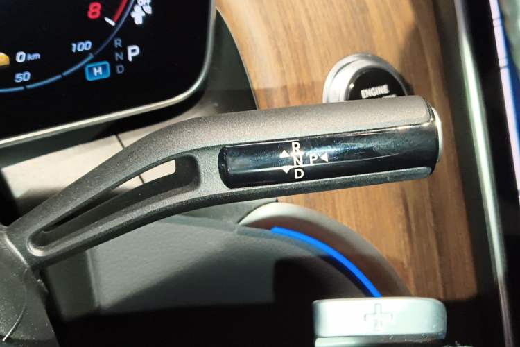 Used Mercedes-Benz GLC New Energy 2025 350 e L 4MATIC Collector's Edition Gear Lever