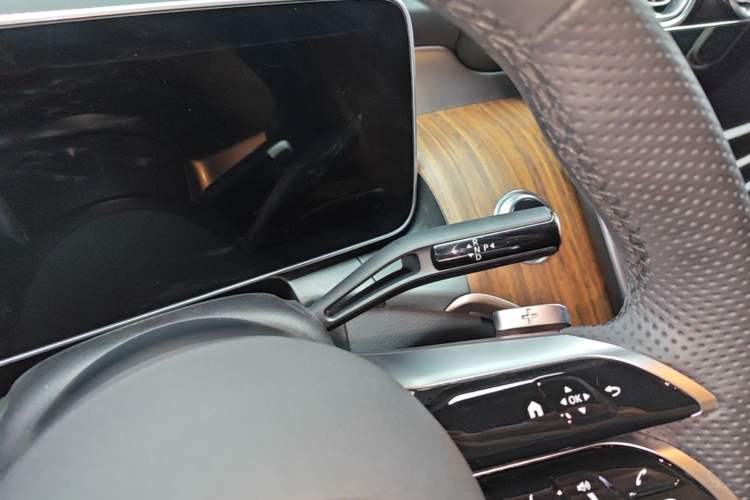 Used Mercedes-Benz GLC New Energy 2025 350 e L 4MATIC Collector's Edition Gear Lever
