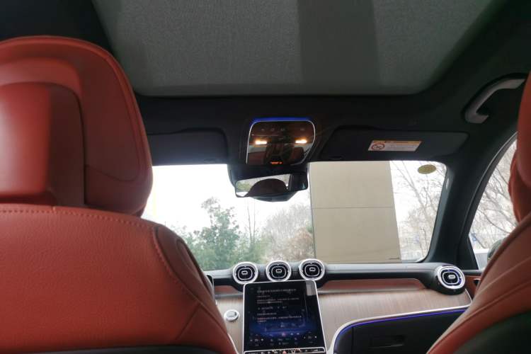 Used Mercedes-Benz GLC New Energy 2025 350 e L 4MATIC Collector's Edition Headliner