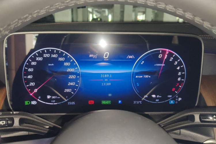 Used Mercedes-Benz GLC New Energy 2025 350 e L 4MATIC Collector's Edition Instrument Cluster