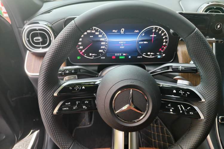 Used Mercedes-Benz GLC New Energy 2025 350 e L 4MATIC Collector's Edition Instrument Cluster