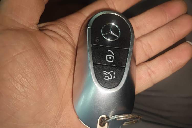 Used Mercedes-Benz GLC New Energy 2025 350 e L 4MATIC Collector's Edition Interior 1