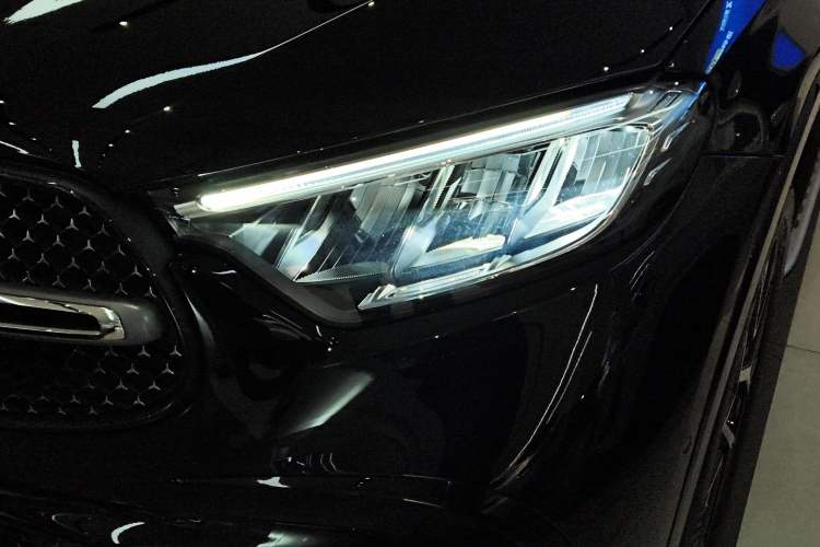 Used Mercedes-Benz GLC New Energy 2025 350 e L 4MATIC Collector's Edition Left Front Headlight