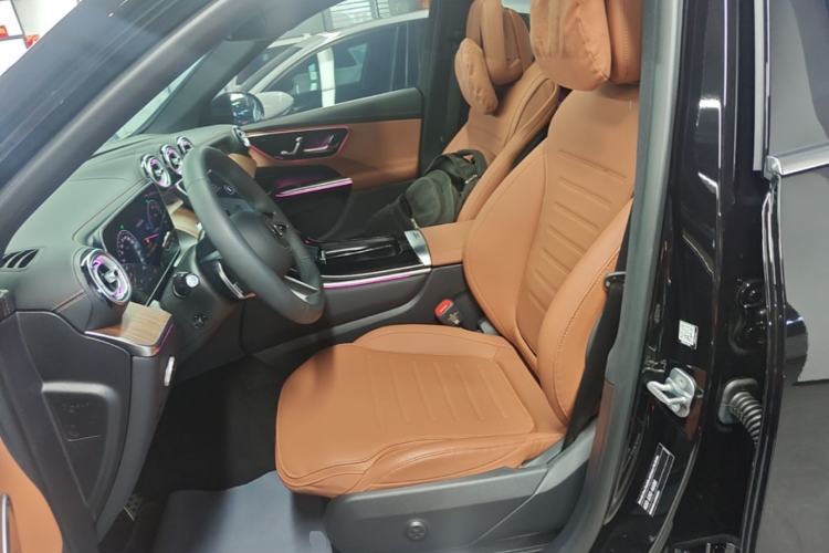 Used Mercedes-Benz GLC New Energy 2025 350 e L 4MATIC Collector's Edition Left Front Seat