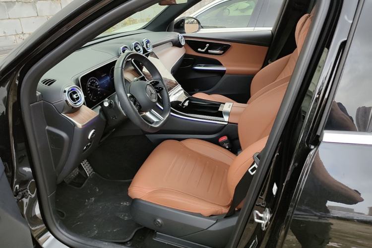 Used Mercedes-Benz GLC New Energy 2025 350 e L 4MATIC Collector's Edition Left Front Seat