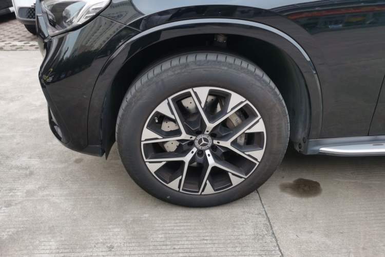 Used Mercedes-Benz GLC New Energy 2025 350 e L 4MATIC Collector's Edition Left Front Wheel Hub