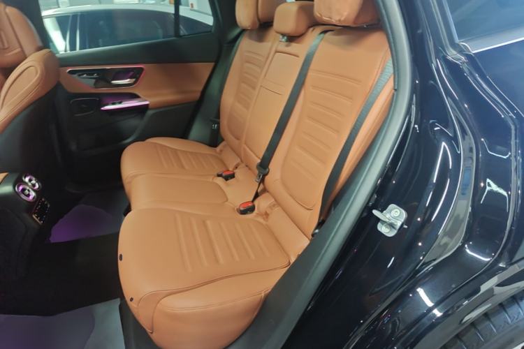 Used Mercedes-Benz GLC New Energy 2025 350 e L 4MATIC Collector's Edition Left Rear Seat