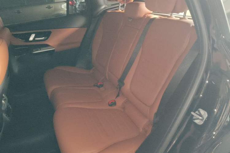 Used Mercedes-Benz GLC New Energy 2025 350 e L 4MATIC Collector's Edition Left Rear Seat